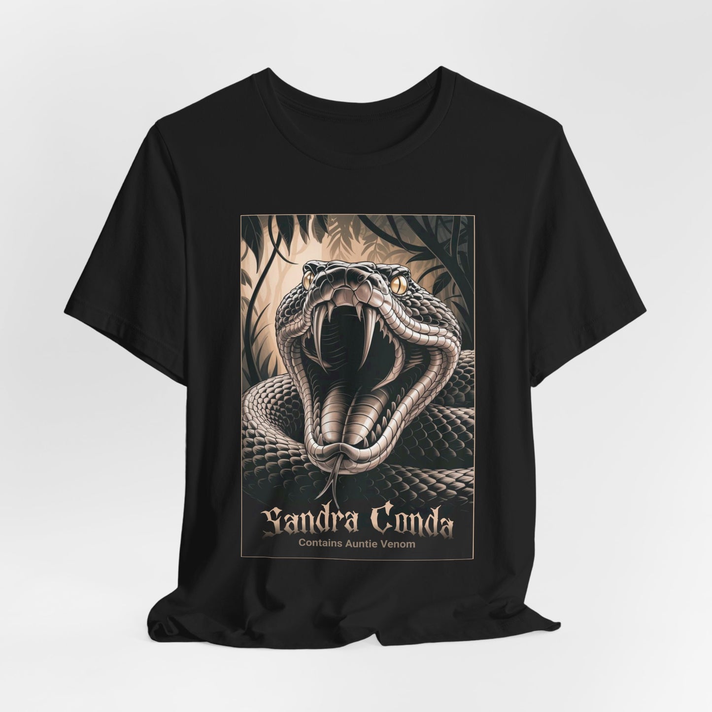 Sandra Conda Snake - Unisex Tee Shirt