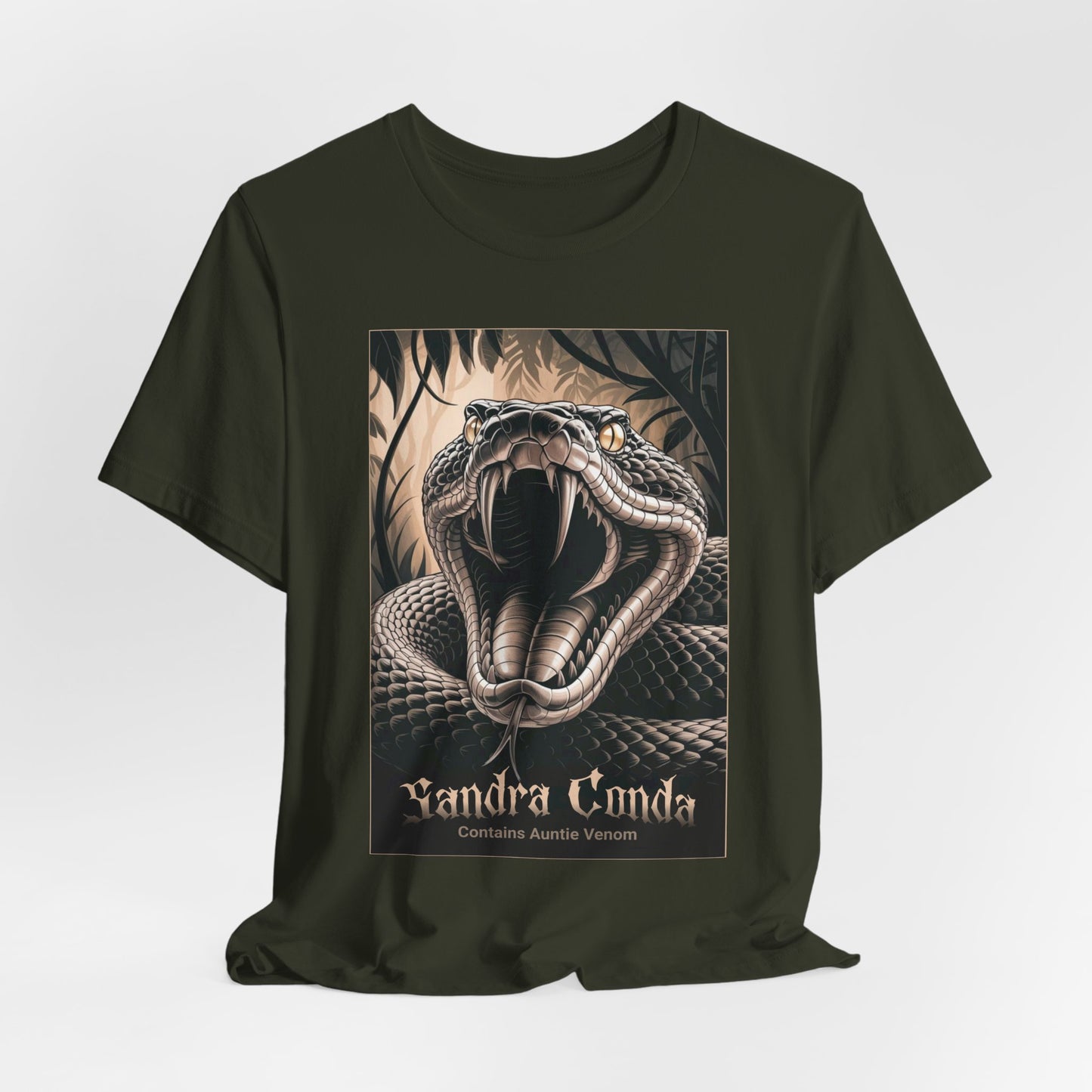 Sandra Conda Snake - Unisex Tee Shirt